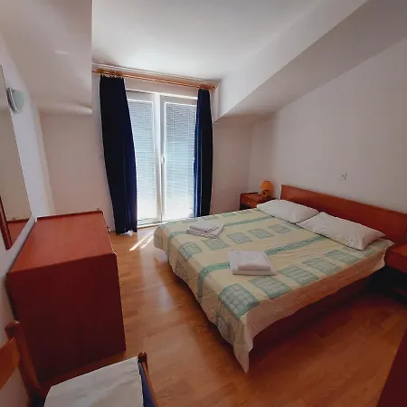 Apartment House Helena *