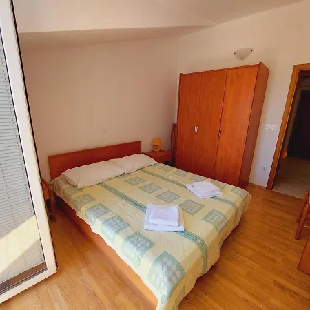 House Helena Apartment *