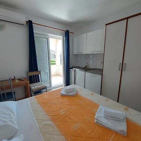 Lägenhet House Helena *