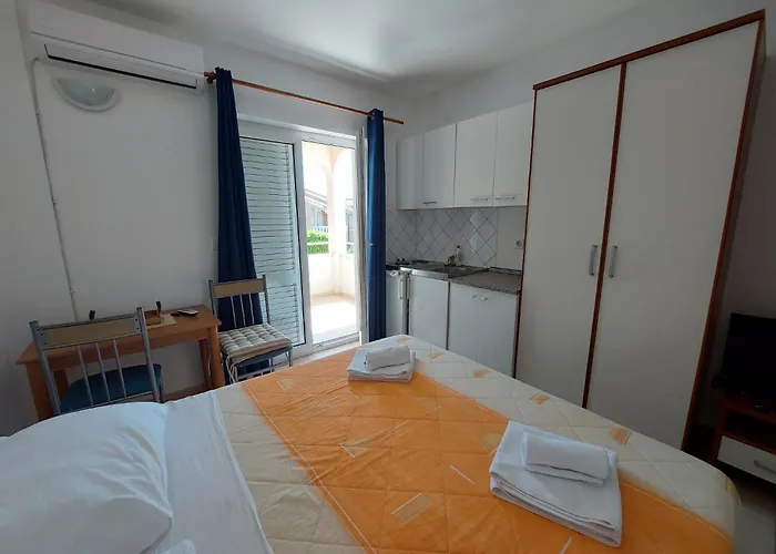 Apartment House Helena *