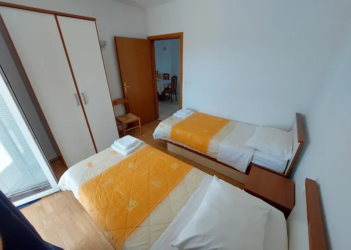 Apartment House Helena Primosten