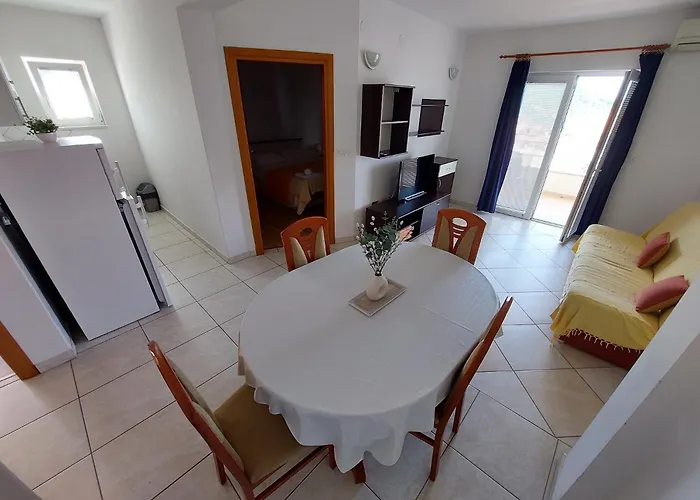 Lägenhet House Helena *