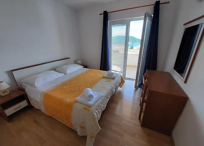 House Helena Apartment